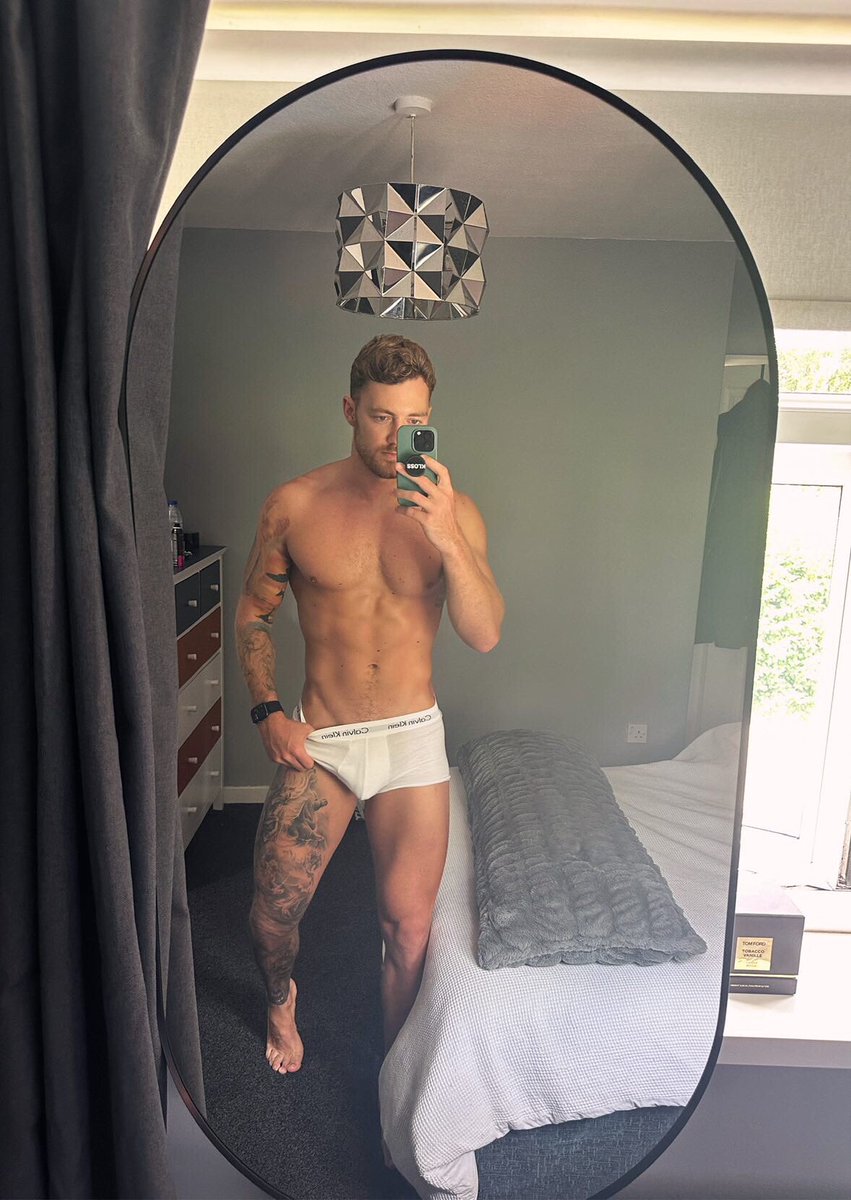 KingsOfModels's tweet image. Would you want to spend the weekend with #KeironBradley. #KingsOfModels 👑