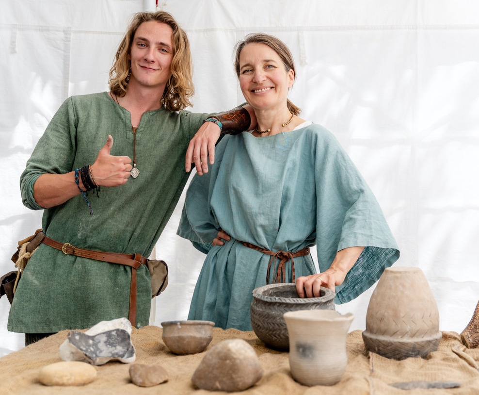 Celtic_Harmony's tweet photo. We were part of the recent St. Alban’s Festival, and had a blast meeting the local residents. You can meet our Prehistory Hosts on a 2 night Family Adventure  - only 20 days to go! https://t.co/QSdLgPBWh4

#celticharmonycamp #albanfestival #stephaniebeltonphotography https://t.co/PTnHGp8akb