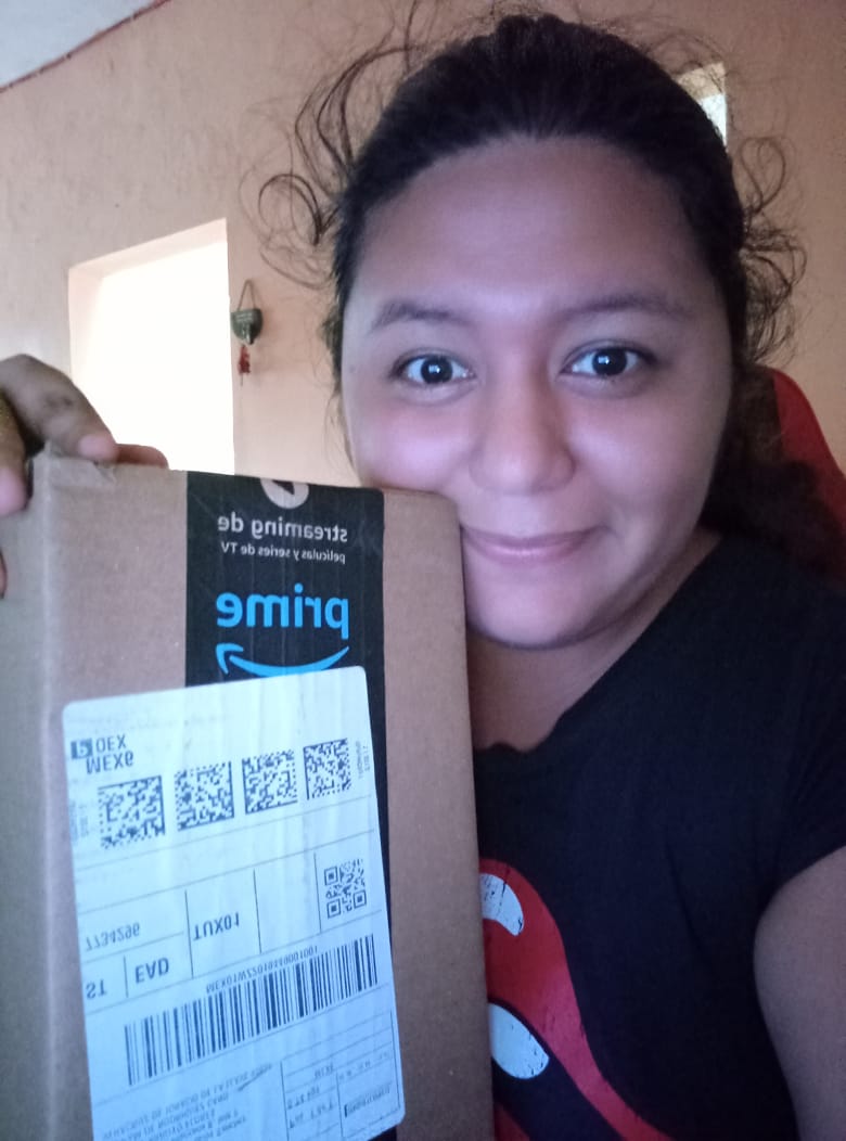 Nos llego paquete que será ???