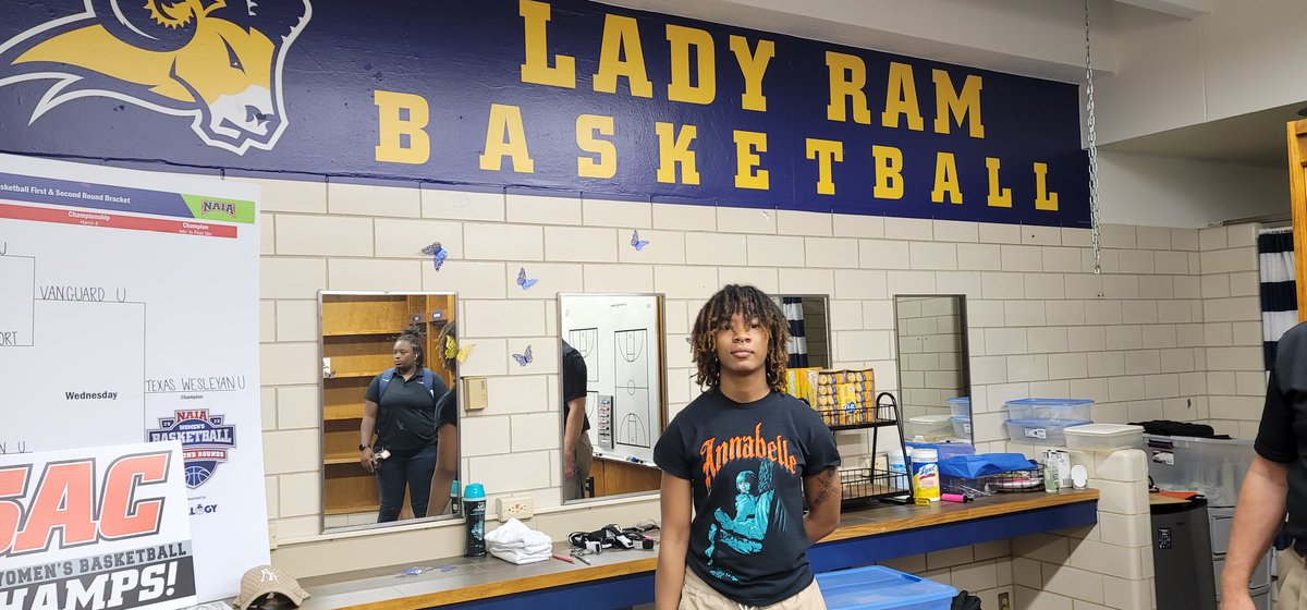 chinkyeyez00's tweet photo. My baby @KillaKam_00 is OFFICIALLY a 🐏 RAM🥳🤧🙌🏽🙏🏽 A 4-year school was always been her goal! So excited for you, Lil Beastie! 🏀 📚📓 https://t.co/RU8aeLPccs