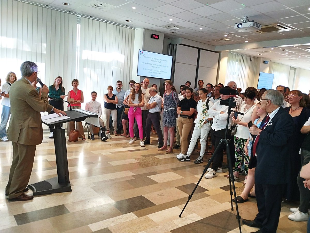 academielyon's tweet photo. 🎉🎉 L'excellence réunie cet après-midi au rectorat de Lyon. Félicitations à tous les meilleurs bacheliers, aux lauréats de l'académie du #concoursgeneral et aux médaillés @WorldSkillsFR. 👏👏 https://t.co/wPM6jYRG5p