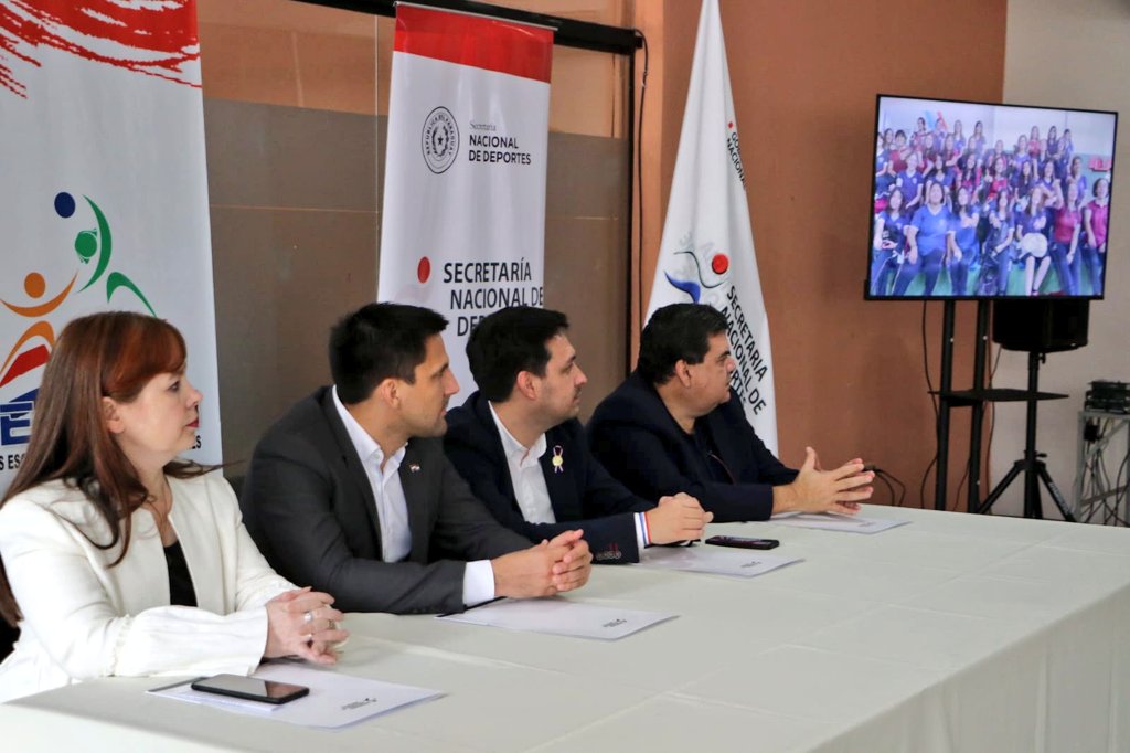 MECpy's tweet photo. Nos preparamos para los Juegos Escolares y Estudiantiles Nacionales 2⃣0⃣2⃣3⃣🇵🇾

El intercolegial deportivo más importante del país que reunirá a 6️⃣0️⃣0️⃣0️⃣0️⃣ niños, niñas y adolescentes de 5️⃣0️⃣0️⃣0️⃣ instituciones educativas 👧🧒🇵🇾 https://t.co/gEUoKaCxtk