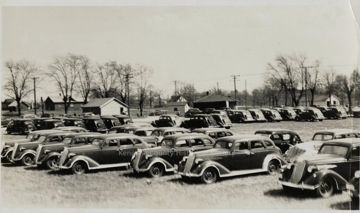 KenoshaHistory's tweet photo. SUNDAY!  SUNDAY!  SUNDAY!

CARS AND COFFEE!  8am to Noon at the History Center. 

And this time, rain is NOT in the forecast.

#history #cars #classiccars #cruisein #sunday #coffee #kenosha #kenoshawisconsin #kenoshawi https://t.co/Eo1Q35vfyW