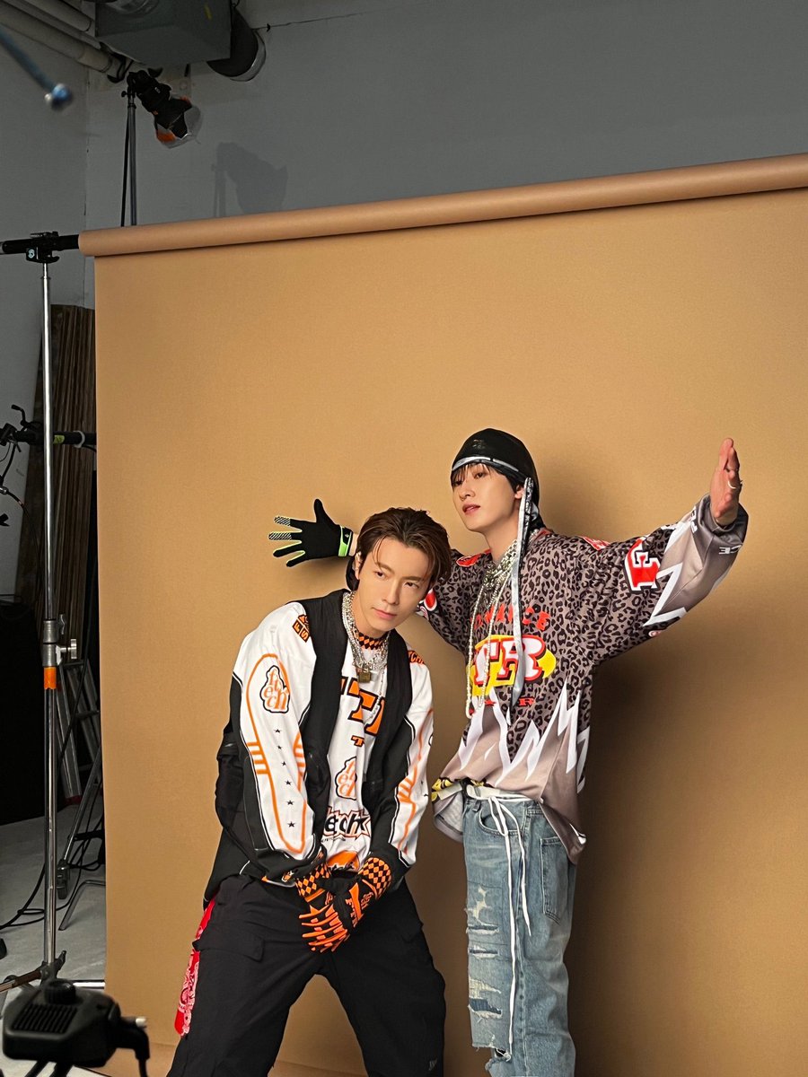 dnebrazil's tweet photo. [#DNEPDATE] 07.07.2023 - Atualização da SUJU+ newsletter com fotos de D&amp;E para o DElight Party! (3)

#Donghae #Eunhyuk https://t.co/HaczrP4z27