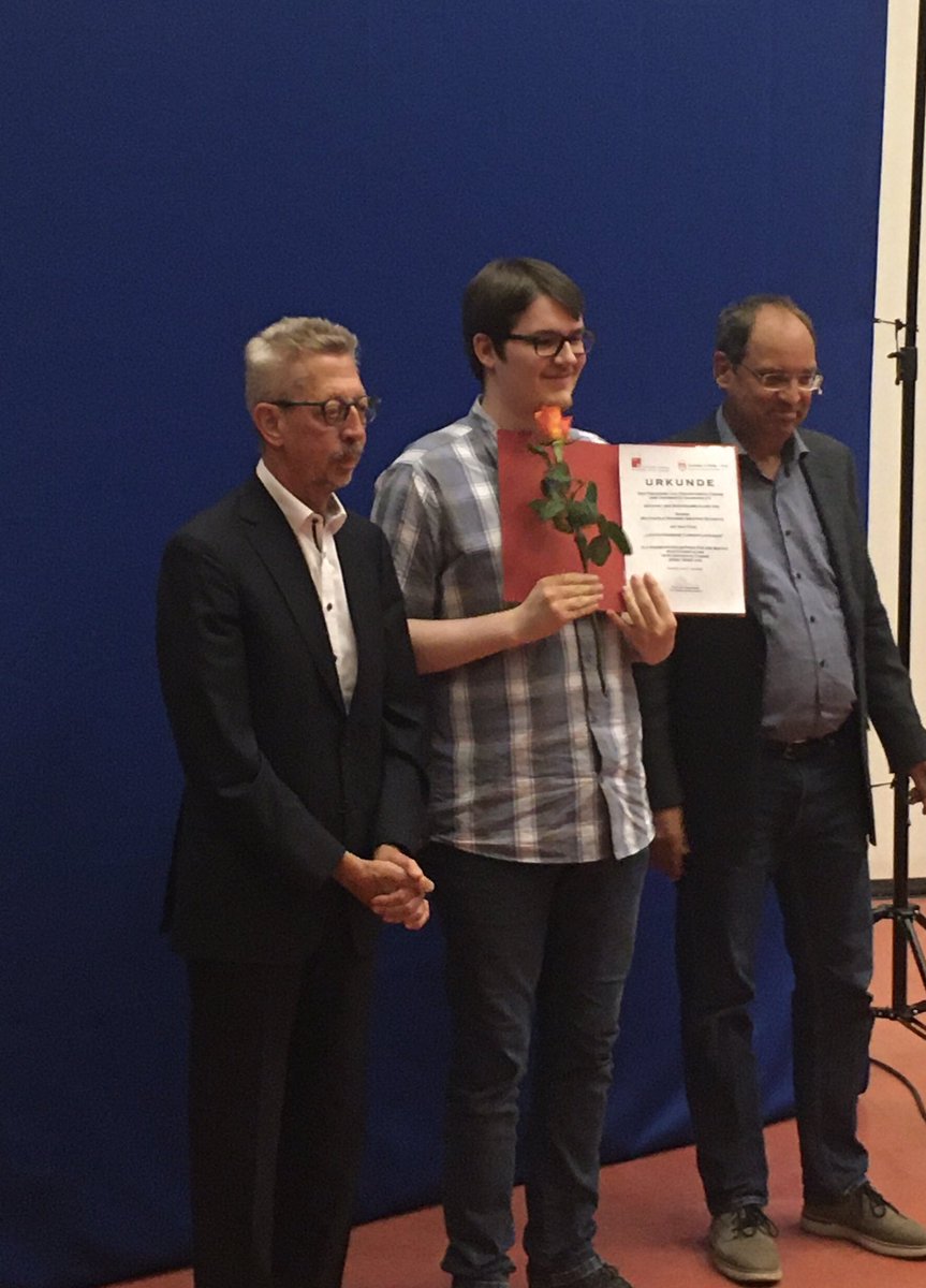 Another accolade for a teamster. Mattis fetches the best MSc award of the Dept of Chemistry @Chemie_UHH <a href="/TeamJacobivW/">Jacobi vW lab</a> .  Well done!