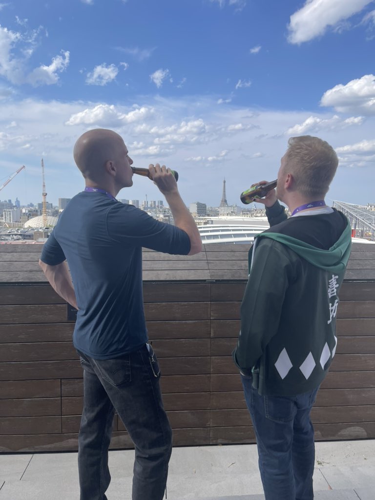 FitMCAlt's tweet photo. Guys being dudes https://t.co/NTocgxxXd9