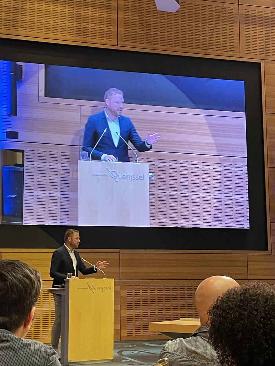 Gert Harm ten Bolscher (@gertharmtb) on Twitter photo Bijzonder (en ook wel wat weemoedig) moment vandaag. Afscheid nemen van vier fijne collega-gedeputeerden. De afgelopen jaren hebben we ontzettend plezierig samengewerkt. Bedankt <a href="/RoydeWitte/">Roy de Witte</a>, <a href="/MoniquevanHaaf/">Monique van Haaf</a>, <a href="/vanHijum/">Eddy van Hijum</a> en <a href="/BoermanBert/">Bert Boerman</a> voor de humor, scherpte en collegialiteit! Bijzonder (en ook wel wat weemoedig) moment vandaag. Afscheid nemen van vier fijne collega-gedeputeerden. De afgelopen jaren hebben we ontzettend plezierig samengewerkt. Bedankt <a href="/RoydeWitte/">Roy de Witte</a>, <a href="/MoniquevanHaaf/">Monique van Haaf</a>, <a href="/vanHijum/">Eddy van Hijum</a> en <a href="/BoermanBert/">Bert Boerman</a> voor de humor, scherpte en collegialiteit!