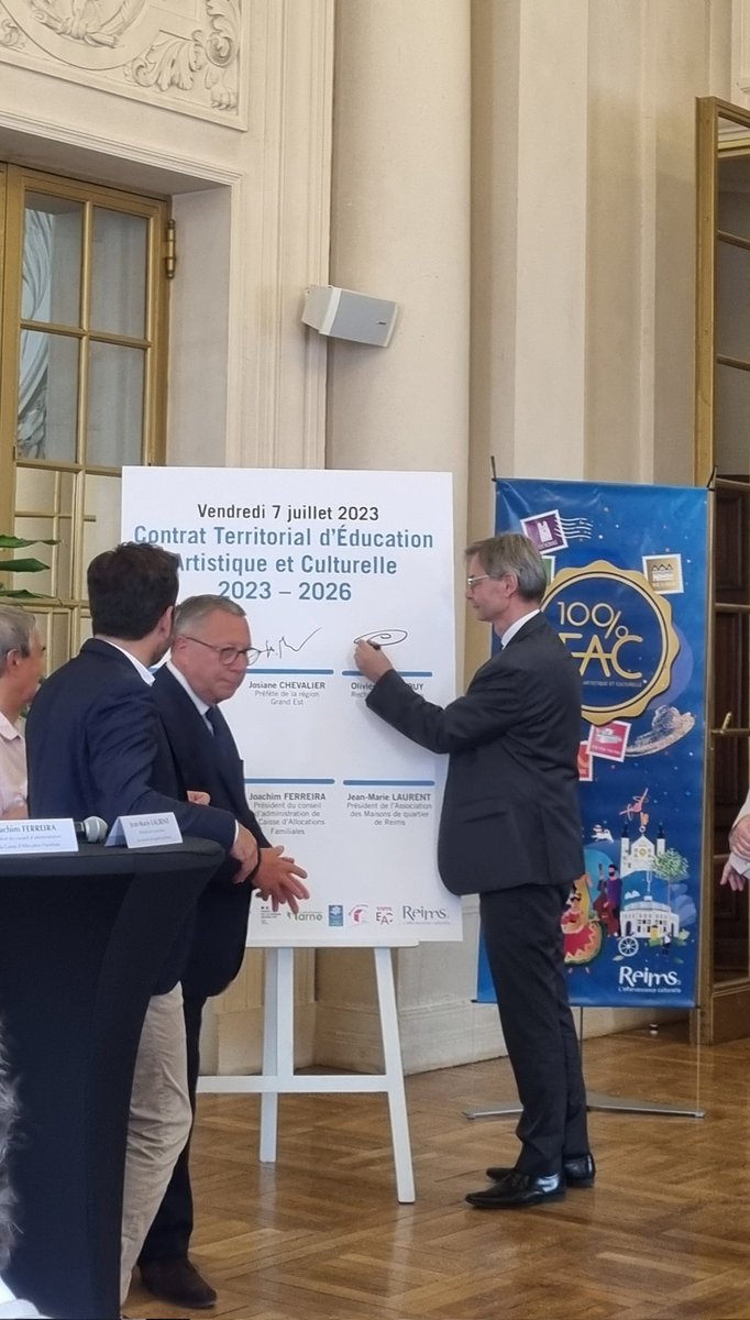 Garantir l'accès à tous les #élèves rémois à la #culture et à l'#art.
Convention #EAC 
Une ambition en lien avec la circulaire de rentrée : une école qui émancipe.