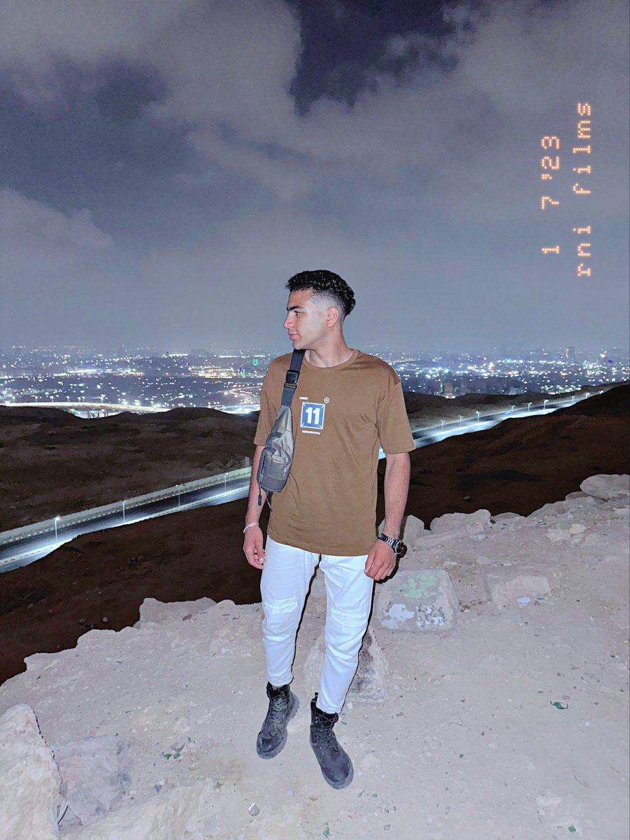 Amrzare5's tweet photo. Life is short, don't be afraid🦂. https://t.co/Hl25zjr566