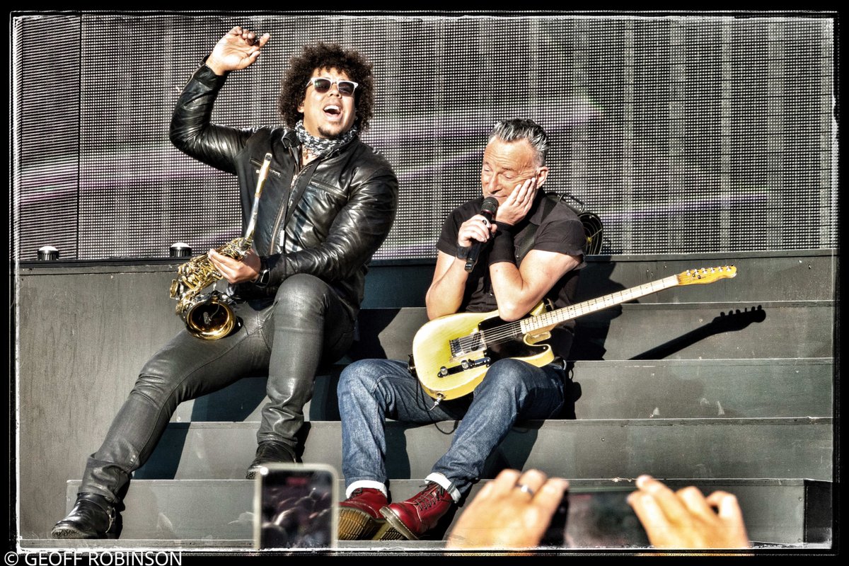 Geoff Robinson tweet media