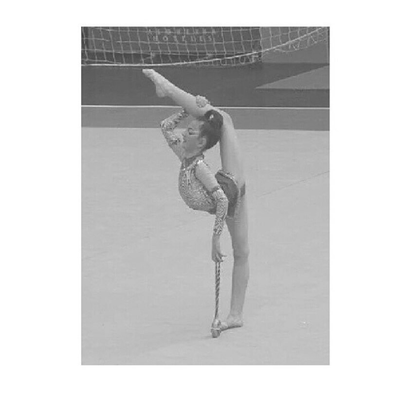 grseneca's tweet photo. ¿Sabéis de quién es el cumple hoy? Nuestra súper entrenadora y en su día súper gimnasta Conchi cumple años, MUCHAS FELICIDADES!! 👑😘❤️🖤 https://t.co/iaLyzgmixP