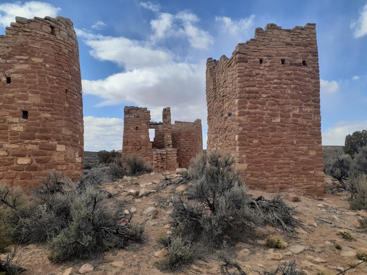 Hovenweep villages built between A.D. 1200 and 1300, part of the National Monument in Colorado and Utah. 
#travelusaexpress #nationalparkexpress #findyourpark #getoutdoors #hoveweep #fourcorners #grandcircle #familytravel #lifeelevated