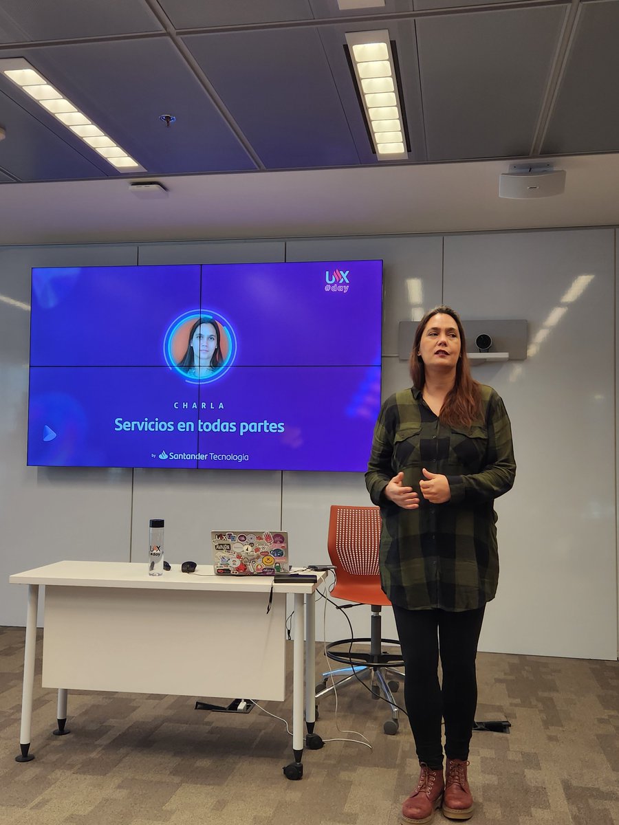 cosoproyectual's tweet photo. Que lindo escucharte @paubece 💜 un lujo #UXday https://t.co/az6bgKpWUE