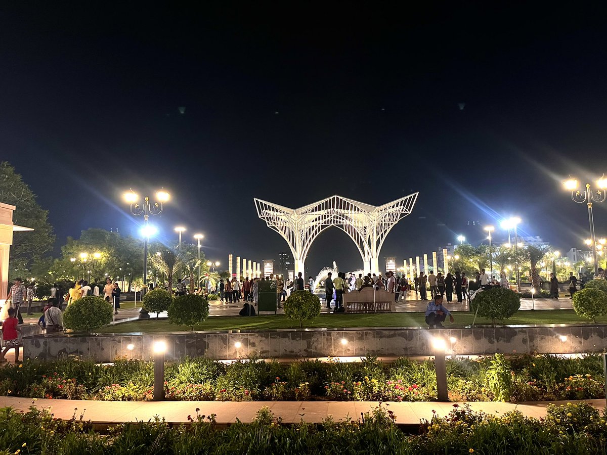 PranavV's tweet photo. City park mansarovar with its 3.5km jogging track is a serene oasis amidst the hustle and bustle. Kudos to the planners and developers for creating this beautiful green space. 
@RajCMO @RHBGovOfficial https://t.co/QP5FXOTve4