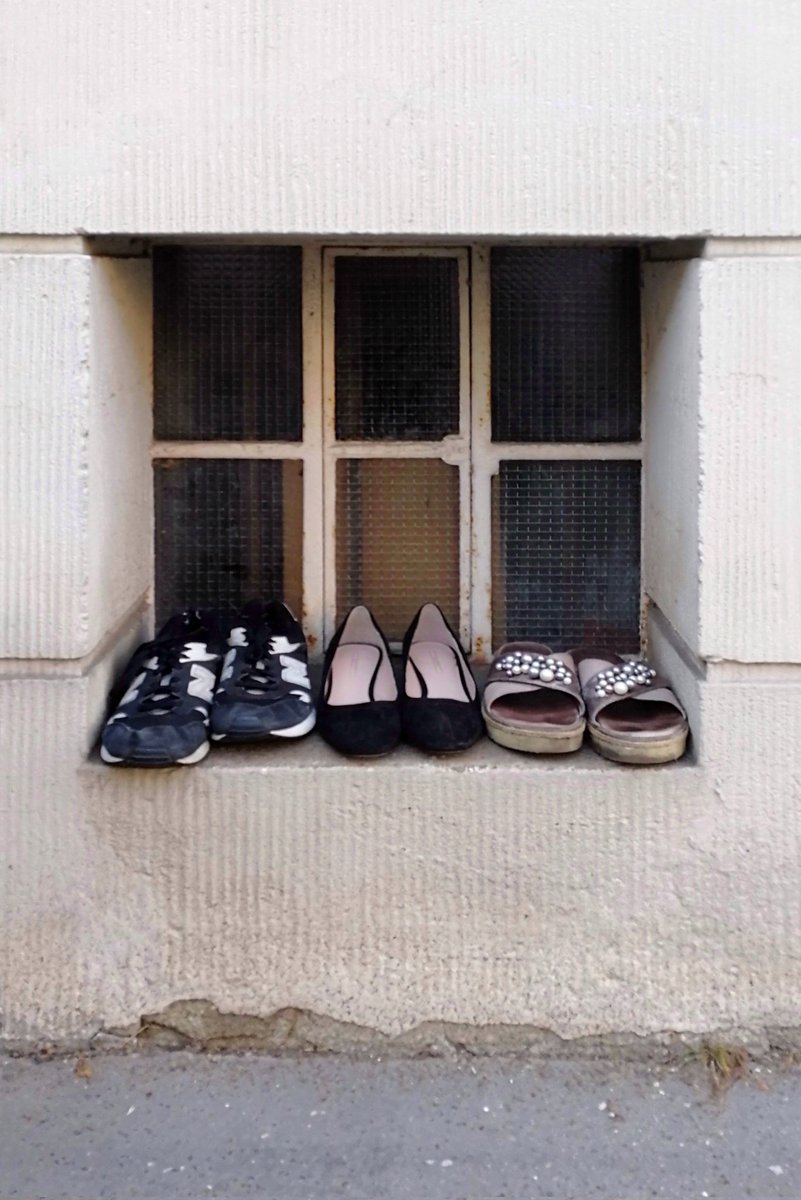 Unfocused_Times's tweet photo. Shoebidoo... 👢👟👠
#urbanphotography #urban #streetphotography #streetphotography https://t.co/1OxJA401tT
