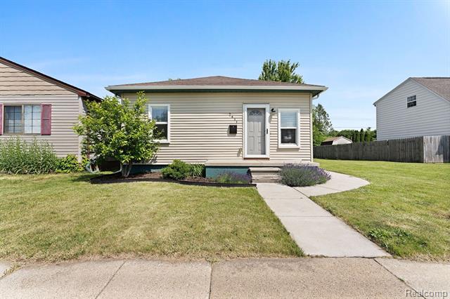 acancil123's tweet photo. Check out my #listing in #Trenton #MI  #realestate #realtor https://t.co/yE9Scx4A12 https://t.co/FVcq989PD9