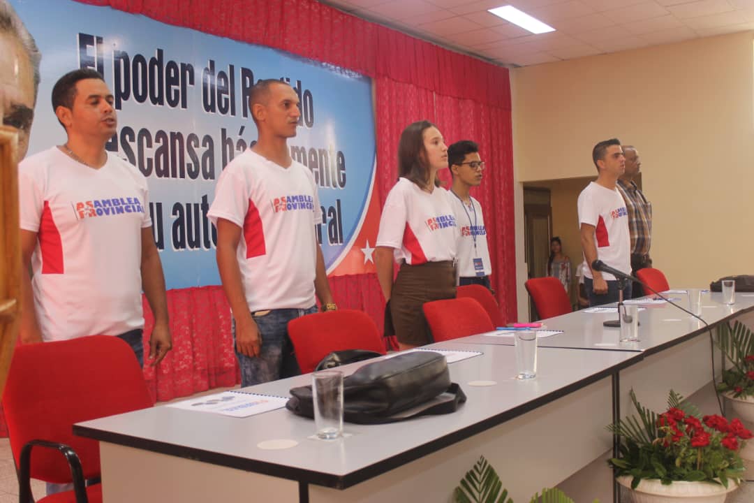 Feem_Granma's tweet photo. Con la presencia de nuestra Presidenta Nacional @JannyBGomez1 y @yaliel_cobo Miembro del Buró de la Esfera Educacional del Comité Nacional de la UJC, dio inicio la Sesión plenaria de nuestra Asamblea Provincial

#AquiConCuba
#UnaMejorJuventud

🧵 https://t.co/WMJF18jkhu