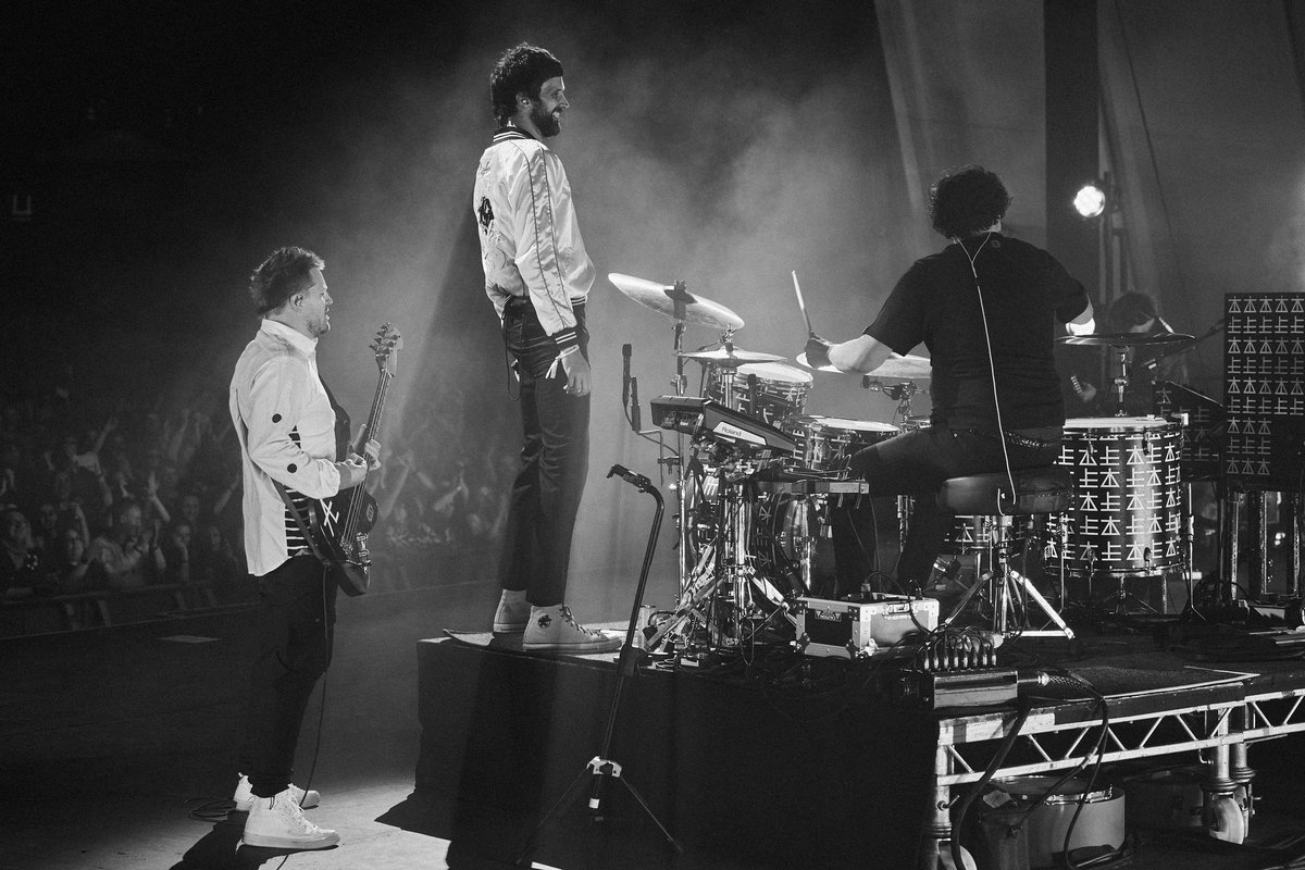 KasabianHQ tweet media