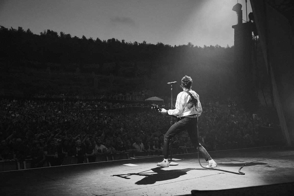 KasabianHQ tweet media