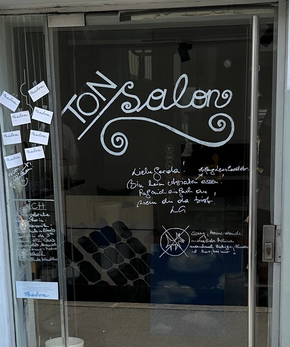 margratzer's tweet photo. Das Highlight meines Tages

„Liebe Gerda! Bin beim Asiaten essen! Ruf mich einfach an, wenn du da bist!“ https://t.co/hR8vALZJuT