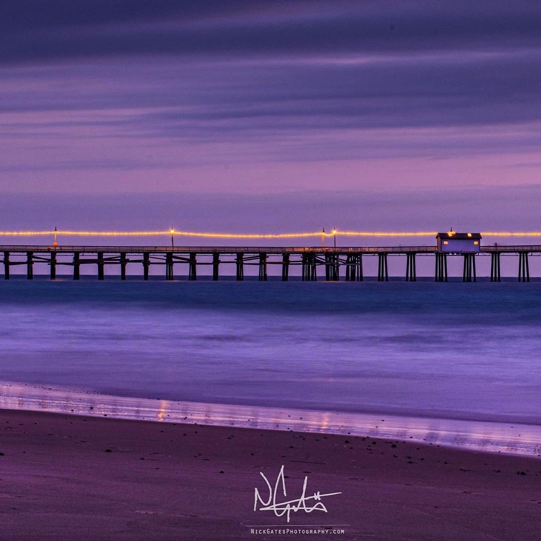 NickGatesPhoto's tweet photo. Night time at the San Clemente Pier. #nickgatesphotography #nickgatesphoto #sanclemente #sanclementepier #pierpride #scpier #orangecounty #california @nikonusa #sunset #holidays #christmas #lights #peaceful https://t.co/GKwHMeREHv