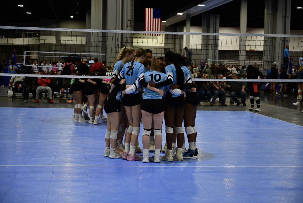 CoachTFries's tweet photo. ‘23 Triangle 17 black season has come to a close. Tied for 5th in 17 open at the Girls Junior National Championship out of 36 of the top teams in the country. They have an overall record of 69-15. They've made Triangle history. And most importantly, they played together. https://t.co/5MhpZqhwwY