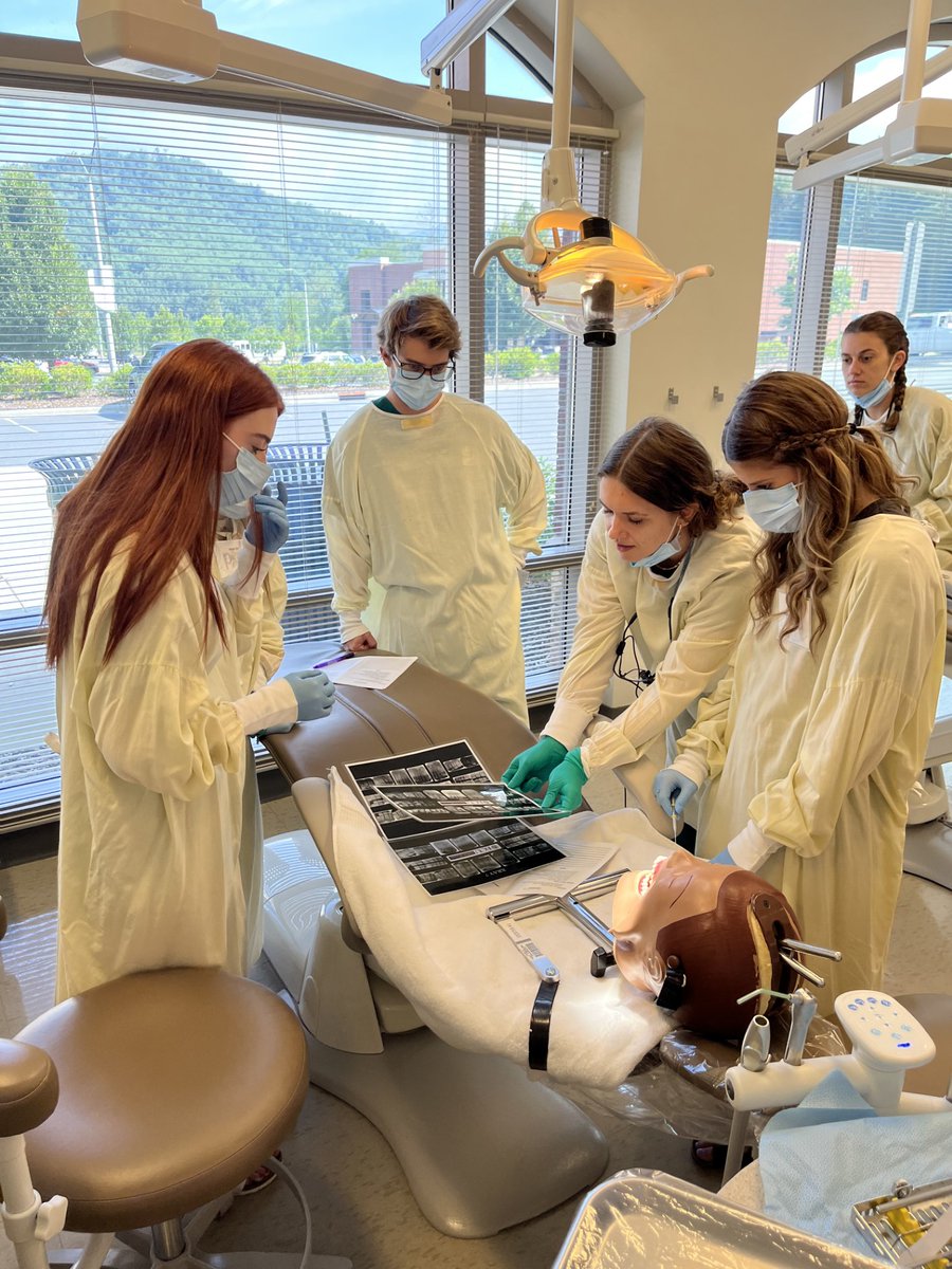 OLR_NCDPI's tweet photo. Last week, OLR had the chance to visit the ECU School of Dental Medicine in Spruce Pine with students from @YanceyCoSchools. Student learned from and tested their skills with 4th year Dental students! #NCSummer2Excel https://t.co/50S9ljMkgL
