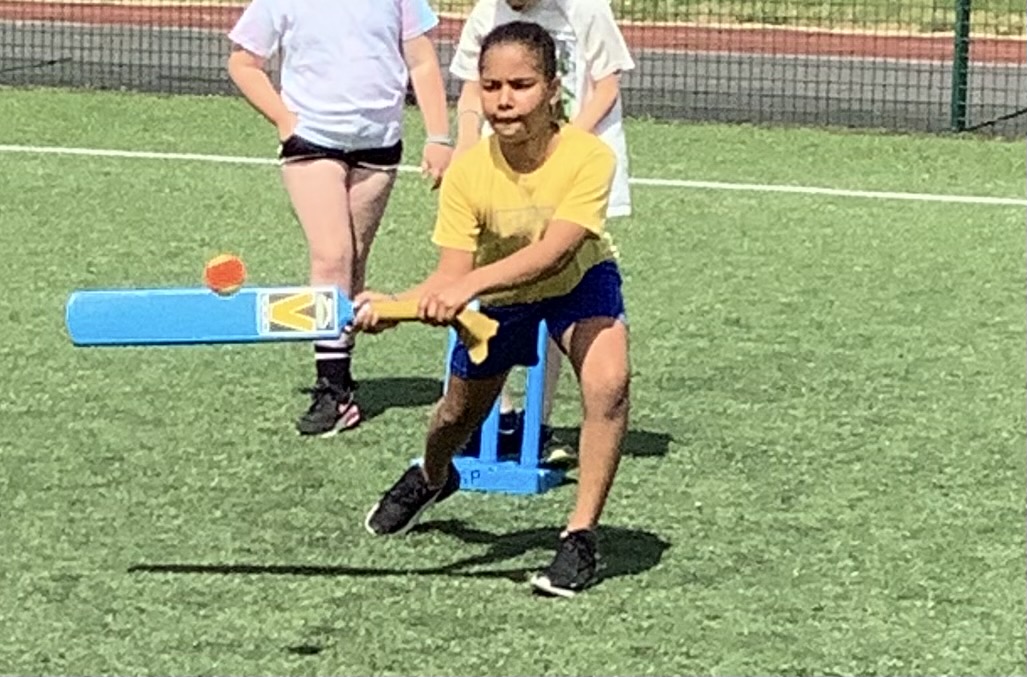 EdgeHade's tweet photo. Year 4 had a great day at the Sports Barn organised by Pennine Sports. Lots of teamwork, rugby skills, cricket skills and most importantly....fun! #HESPE  #HESYr4 @PennineSSP https://t.co/HF6v5Gvlzm
