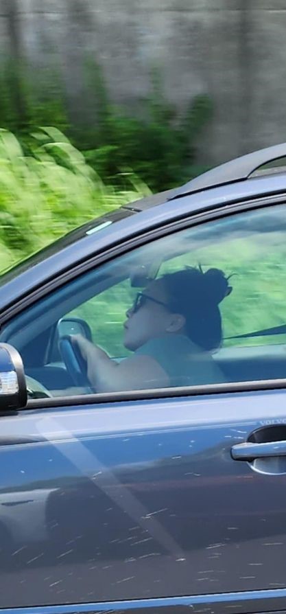 WFSBnews's tweet photo. Anyone recognize this woman? State police say they're looking to identify her following a vehicle assault that happened along Route 9 in Cromwell. https://t.co/3bjo6wfQa1 https://t.co/9CfR2eO4C3