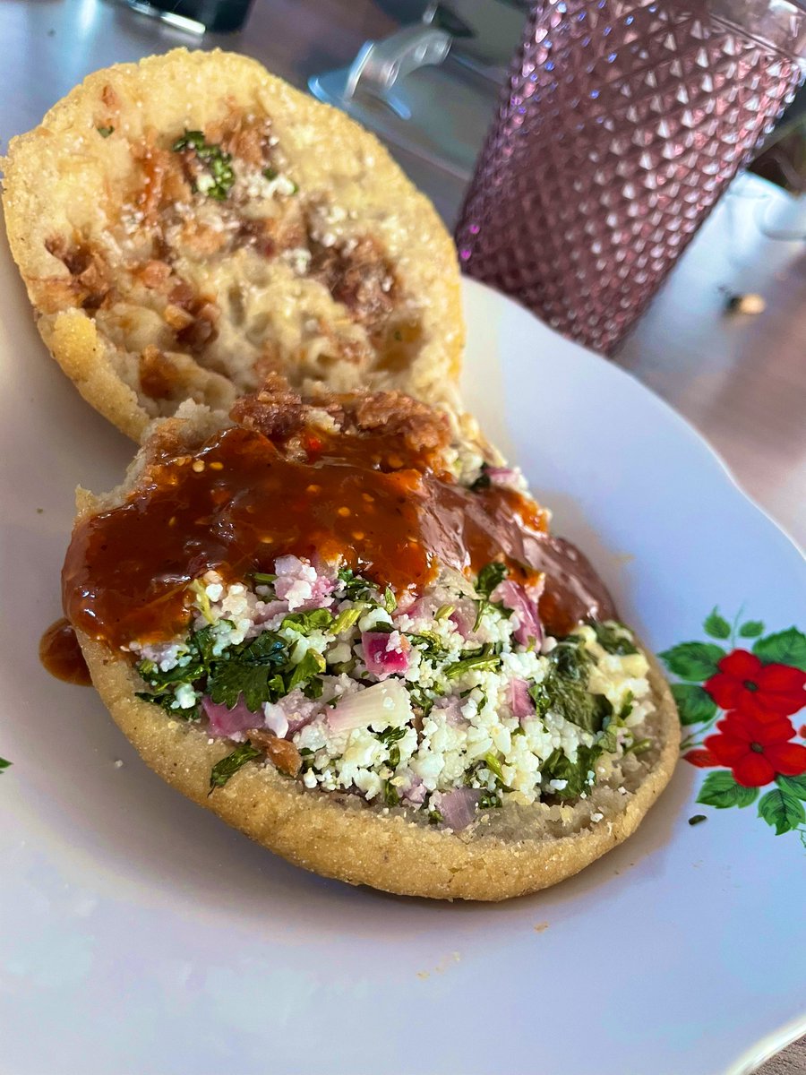 StephTurbina's tweet image. #TuPoderoso Ahí les va mi desayuno, Poderosos, una gordita de Las Güeras de Santo Domingo 🖤