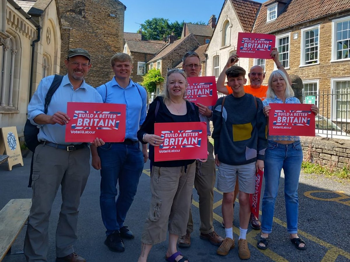 The weather has been very kind again in #somertonandfrome for canvassing. Thanks <a href="/BarnesyJohn/">John Barnes 🌹🇺🇦</a> <a href="/Jacobcousens/">Jacob Cousens</a> <a href="/halhooberman/">Hal Hooberman</a> <a href="/Lucy_Exmoor/">Lucy 🌹🐝 🇺🇦</a> for joining <a href="/NeilGuild/">Neil Guild</a>.