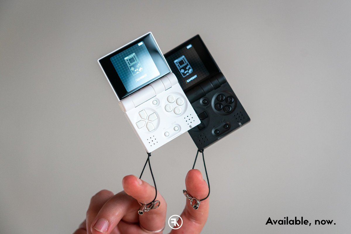 Here we are! 🔥

Arctic White and Midnight Black are now officially part of our FunKey S lineup! ⚫️⚪️

As a special offer, add them two in your cart and add two Black Cases for free 🛡️ 

> funkey-project.myshopify.com/collections/fr…