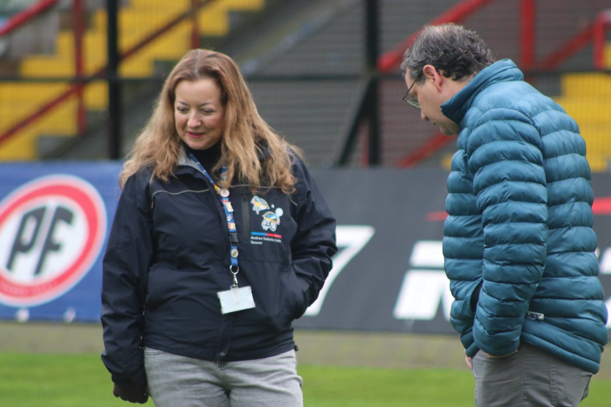 MindepBiobio's tweet photo. ¡Todo listo, todo dispuesto! Seremi @andreasaldaa16 encabezó junto a Carabineros y @DPRBiobio visita inspectiva Estadio CAP #Talcahuano, escenario del partido de este sábado (12.30 hrs) entre @Huachipato y @udechile 
Las puertas del recinto se abrirán a las 10.30 horas. https://t.co/Rij2QxXefE