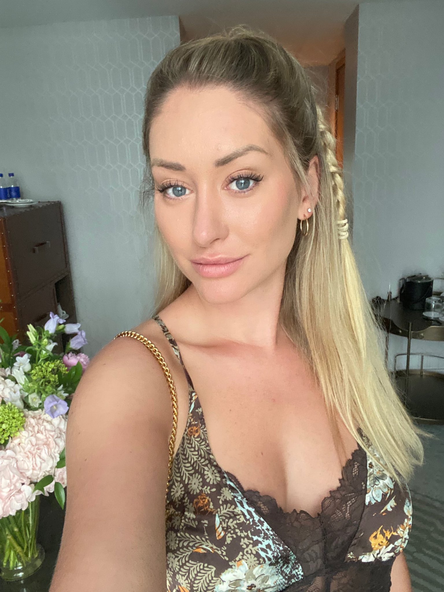 Madison Winter On Twitter Ready For A Night Out With You Https madison-winter-on-twitter-ready-for-a-night-out-with-you-https
