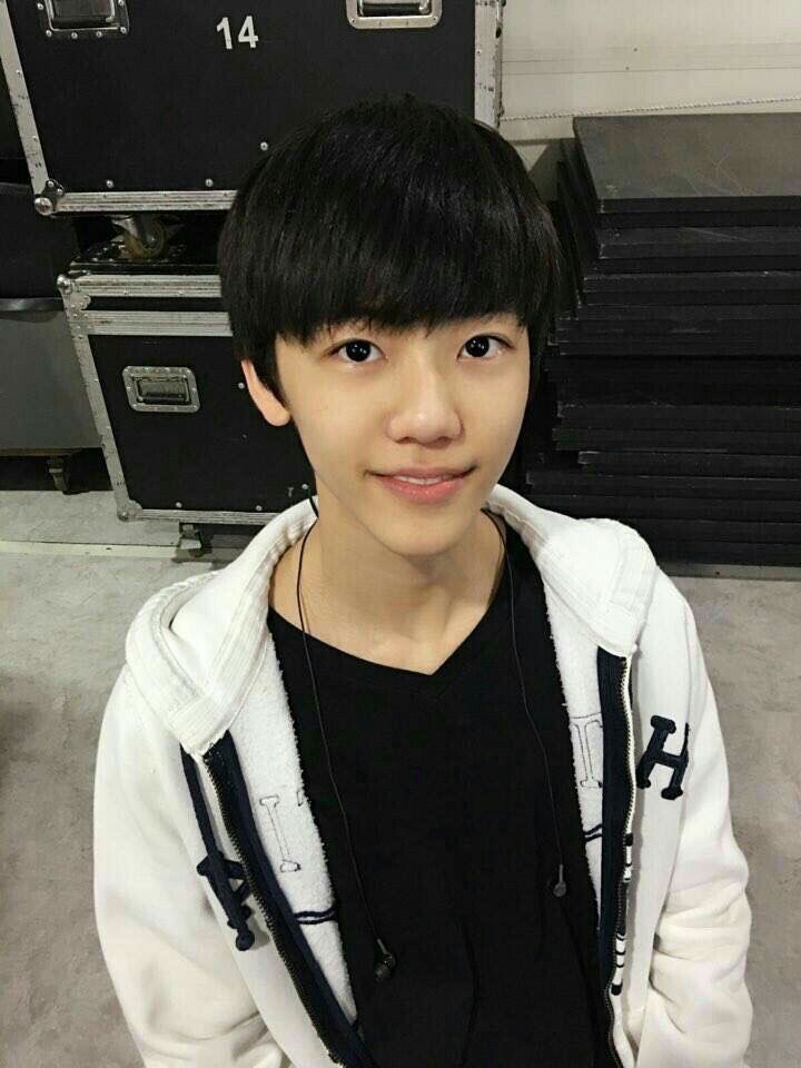 lovejamny's tweet photo. 루키즈때도 완성형 얼굴이었던 나재민 https://t.co/DrxYMjpyDi