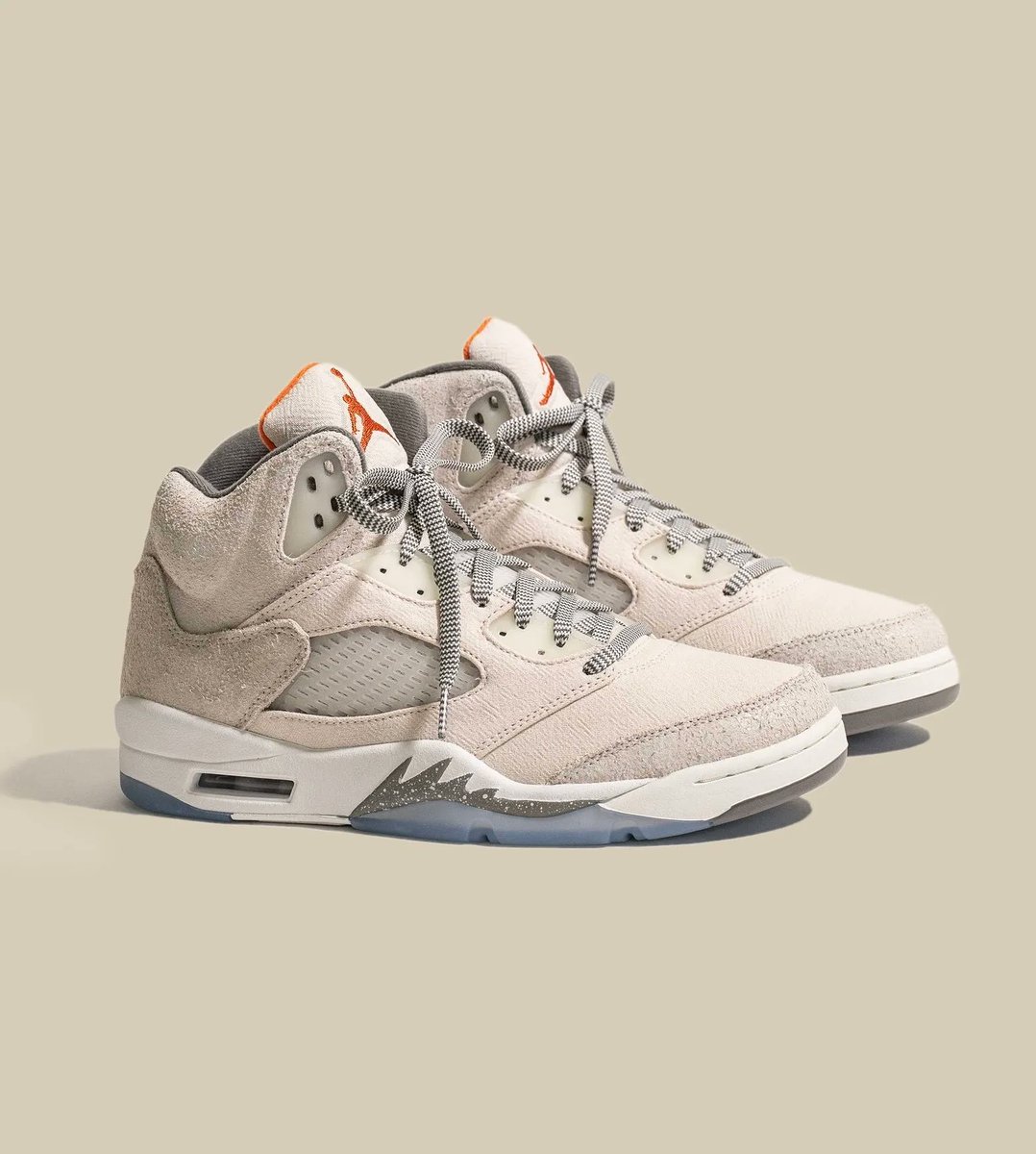 SneakerBlazed's tweet photo. Air Jordan 5 Retro Craft "Light Orewood" 

BUY HERE: https://t.co/7peH64QeDV https://t.co/7GdXJZnk1m