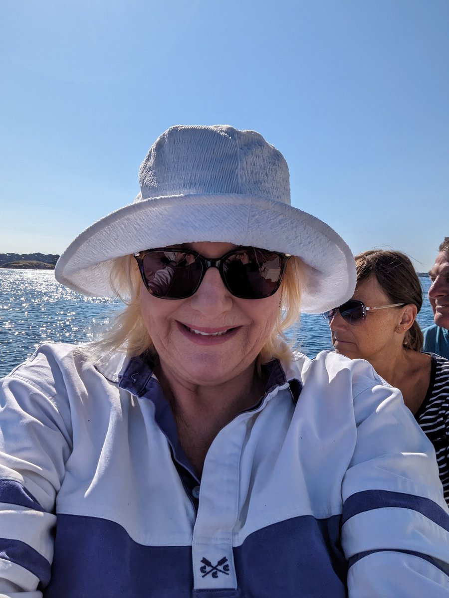 FlipflopRobbie's tweet image. Beautiful Ile de Batz... Stunning island just off Roscoff... 8 mile hike with some sea swimming &amp;amp; finished off with a plateful of  crepes on the beach. #perfect #weekendbreak #brittany #crepes #walking #swimming