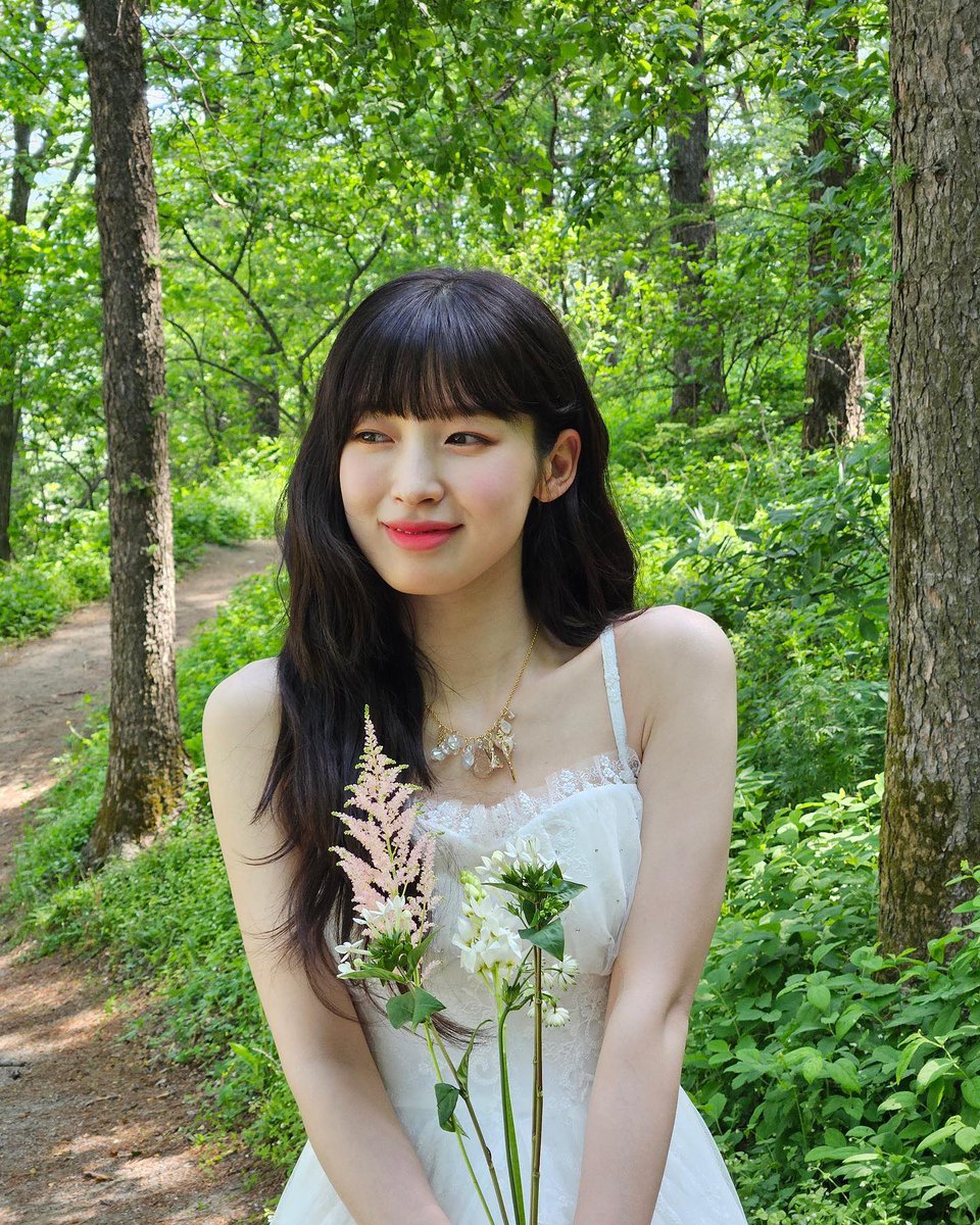 rin_won618's tweet photo. 린스타그램 💚 #아린 

Golden Hourglass 🍀🍀🍀 https://t.co/LAWBpYxyPo