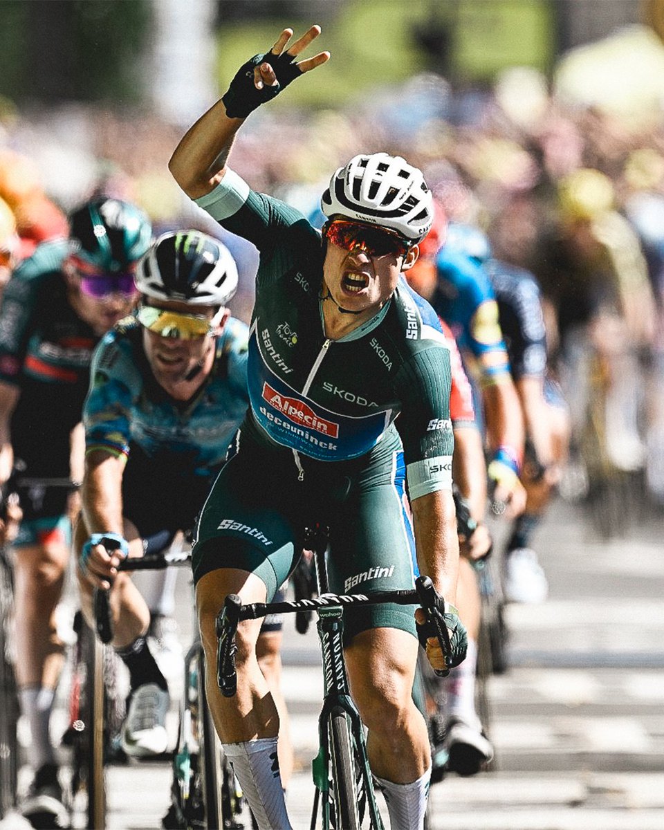 Scheldeprijs's tweet image. No number 35 for @markcavendish but it seems that another Scheldeprijs winner is taking over the Tour de France. 🤔 Isn't it @jasperphilipsen ? 🤗 #FLCS #SP07 #SP08 #SP11 #SP21 #SP23