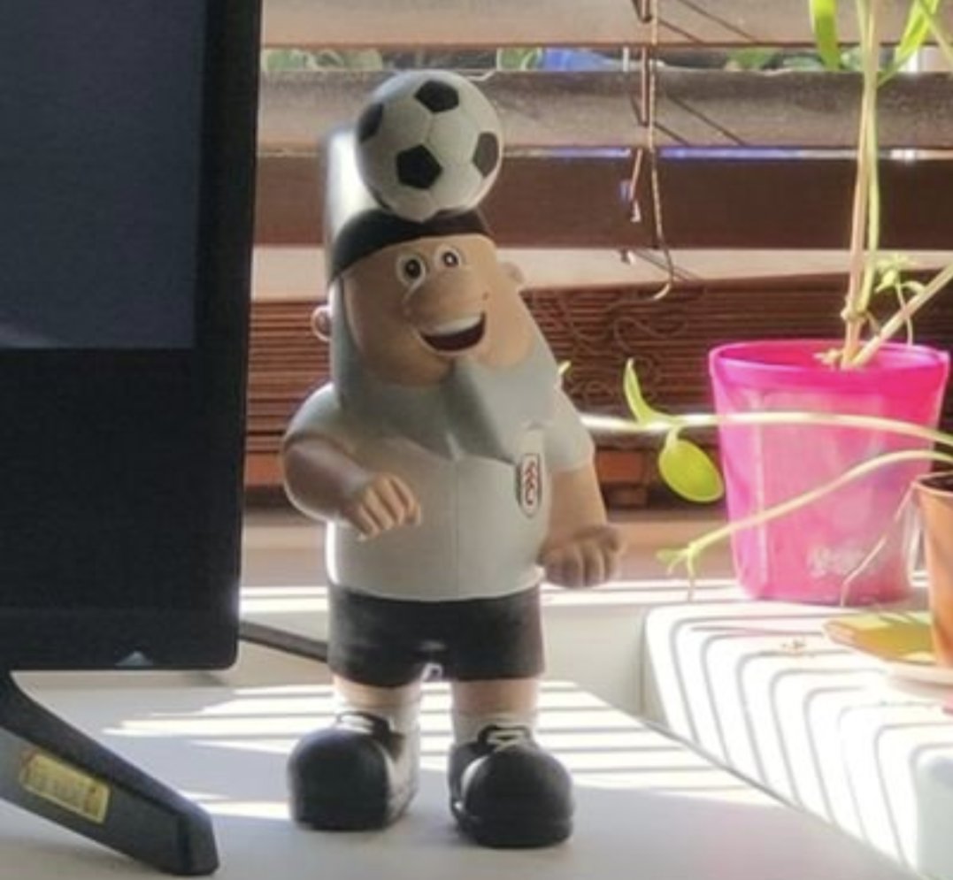davegjffc's tweet photo. He is smiling remembering the good times but Neeskins KebaGnome is very sad that @Neeskens_Kebano is leaving 😭 https://t.co/poMkJZFAal