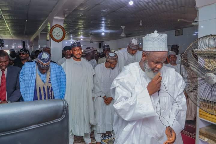 Kabir Dankasa 𝕏 (@kdankasa) on Twitter photo The Executive Governor of Zamfara state, His Excellency <a href="/daudalawal_/">Dauda Lawal</a> and His Deputy, Malam Mani Malam Mumuni Today attended Juma'at prayer at Sahaba Mosque Samaru, Gusau Alongside With The Speaker Zamfara H.O.A Rt Bilyamin Ismael Moriki.
May Allah Accept Our ibada Amen. The Executive Governor of Zamfara state, His Excellency <a href="/daudalawal_/">Dauda Lawal</a> and His Deputy, Malam Mani Malam Mumuni Today attended Juma'at prayer at Sahaba Mosque Samaru, Gusau Alongside With The Speaker Zamfara H.O.A Rt Bilyamin Ismael Moriki.
May Allah Accept Our ibada Amen.
