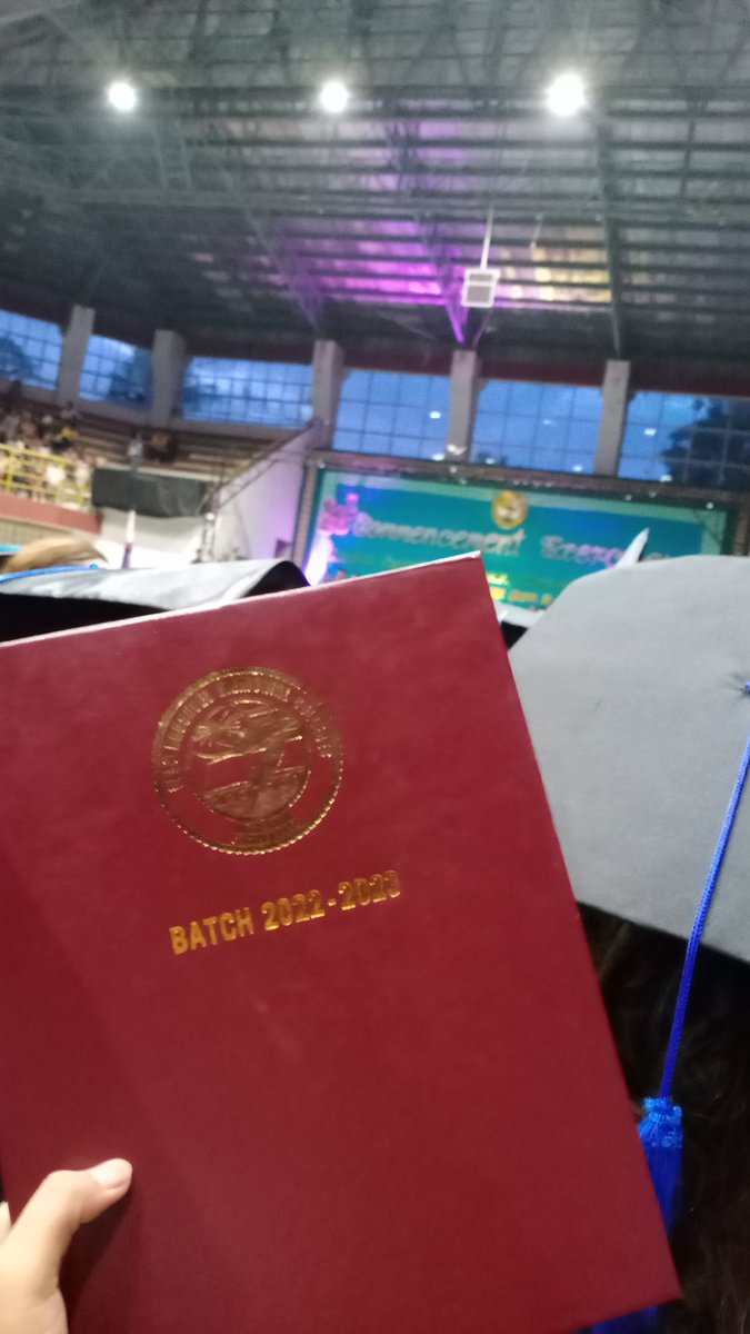 HeyItsGee_29's tweet image. This user just graduated 🎓👩‍🎓✨

#batch2022-2023 #commenceme nt #Graduation #Degree #Psycholk #psychology