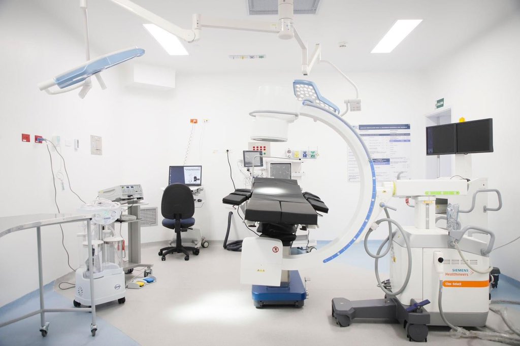 AlexanderZuZ's tweet photo. Estamos orgullosos de continuar cumpliendo nuestro #CompromisoDeVida con la apertura de 5 nuevos quirófanos y 1 central de esterilización. 
Dignificar la atención en salud un gran propósito @HospitalMFS @SaludAntioquia 

#HMFSavanza
#UNIDOSPorLaVida https://t.co/FcAVMH78Y7