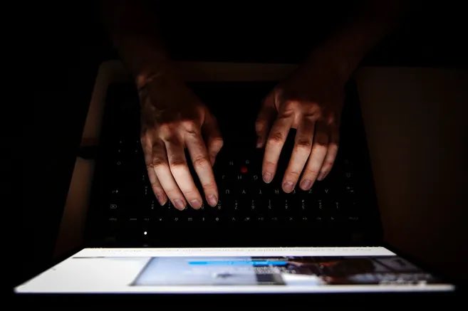 À l’audience de comparution immédiate de ce 07/07, condamnation à 4 mois d’emprisonnement avec sursis et à un stage de citoyenneté d’un jeune de 19 ans qui avait appelé sur les réseaux sociaux à des actions violentes contre les forces de l’ordre et des bâtiments publics.