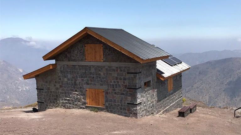 albertolarrains's tweet photo. Es tan poca la experiencia en patrimonio y restauración que en 14 años hemos hecho más de 20 restauraciones, administramos el patrimonio de la humanidad de Chiloé y ganamos la concesión para custodiar el patrimonio de Lota. Pero según un periodista “solo hacemos libros”. https://t.co/R6wQ77LjA9