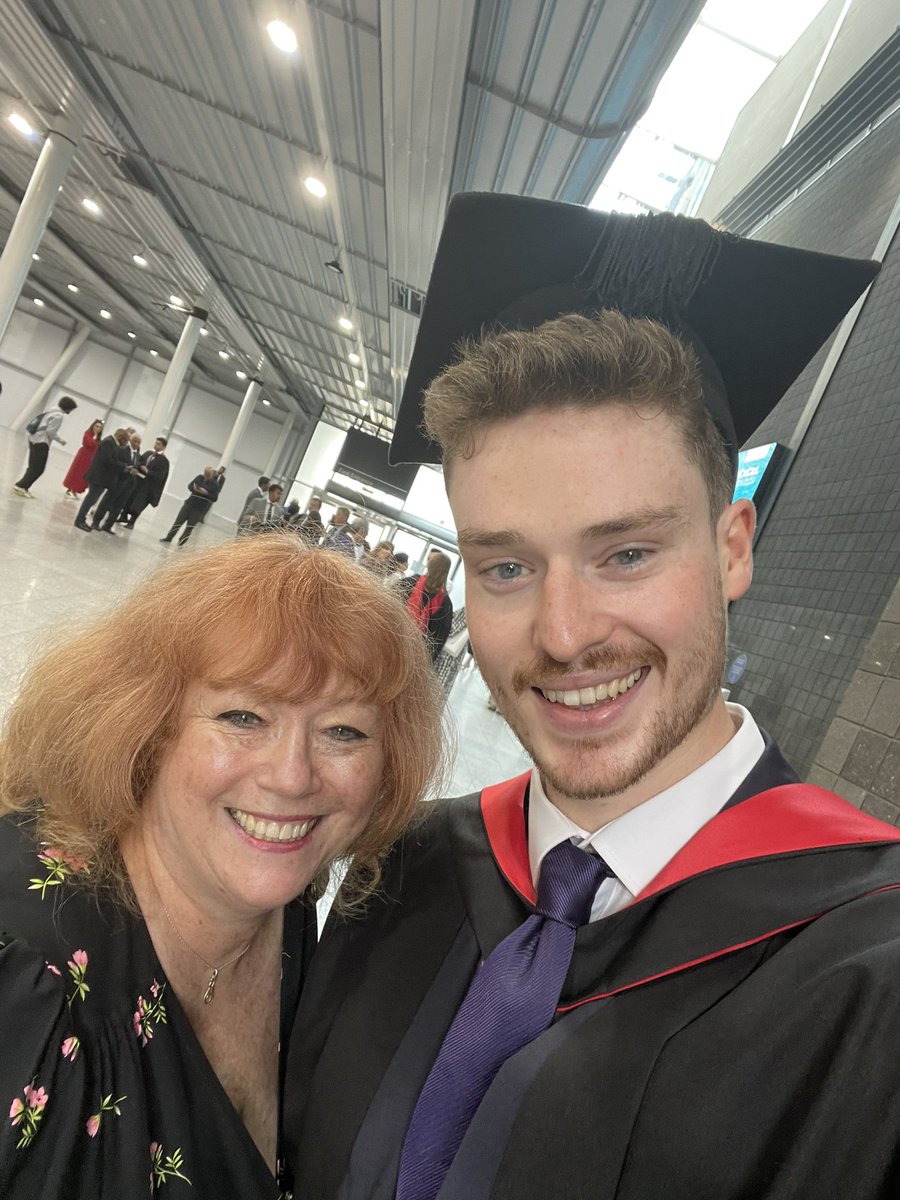 Julie_radschool's tweet photo. Such a special day #UCLGrad @Cameron_Hendry 💙💙💙 https://t.co/1DrVNVT8Jm