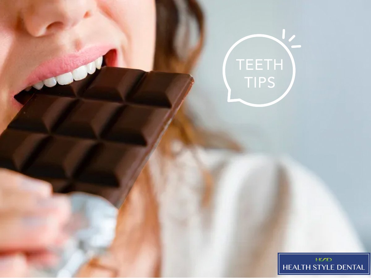 healthstylesk's tweet image. Celebrate #WorldChocolateDay with some delicious dark chocolate! Did you know that dark chocolate is not only rich in flavour but also packed with polyphenols that can help fight oral bacteria? But enjoy these treats in moderation and brush afterward. #TeethTips 🍫