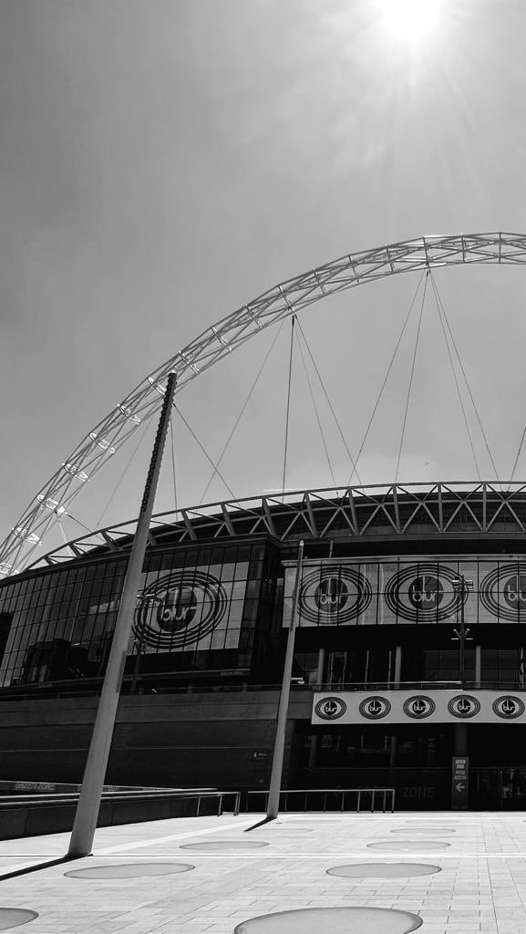 blurofficial's tweet image. Holding on for tomorrow.
blur.lnk.to/WembleyTickets