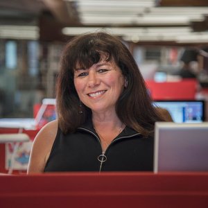 CIDAorg's tweet image. Meet the presenters: 
Felice Silverman, FIIDA is Principal at Silverman Trykowski Associates, Inc. in Boston, Massachusetts. Hear Felice discuss her thoughts on interior design in the NeoCon virtual CEU: CIDA Future Vision  ow.ly/XxtO50P0y6L

#NeoCon #CIDA #TogetherWeDesign