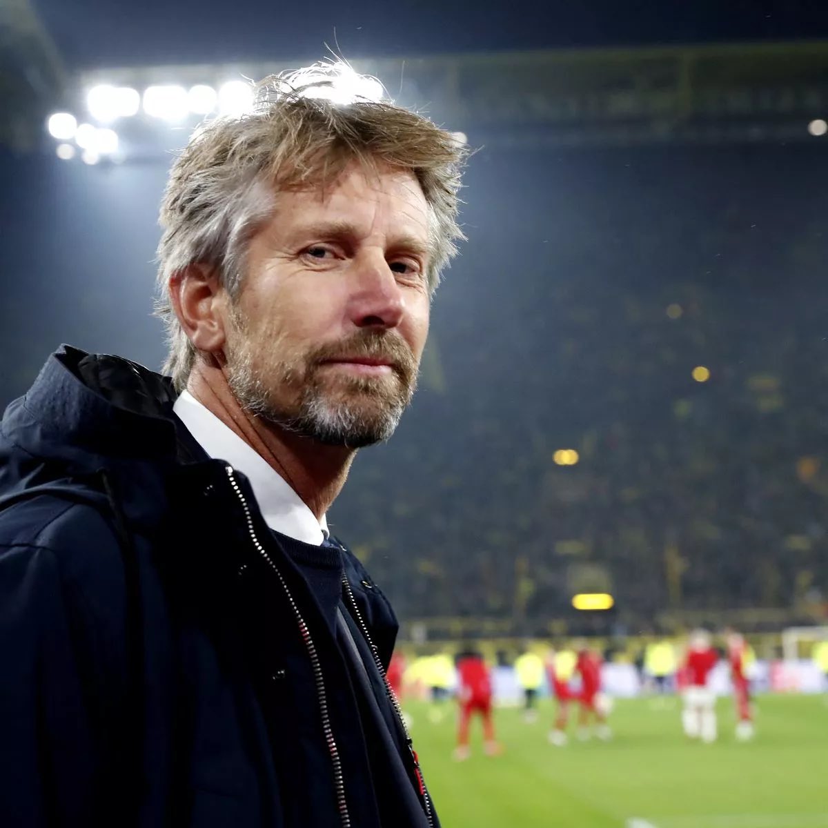 🚨 BREAKING: Edwin van der Sar has suffered a cerebral haemorrhage whilst on holiday in Split. 🇭🇷 

He has been transported to hospital by helicopter and is currently staying in the intensive care unit. 😳

Our thoughts are with his family and friends and we wish and hope he